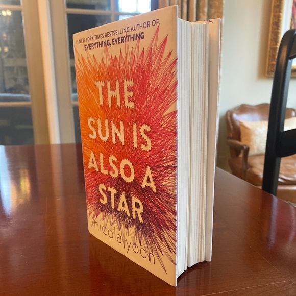 The Sun is Also a Star hardcover book by Nicole Yoon - Picture 3 of 5